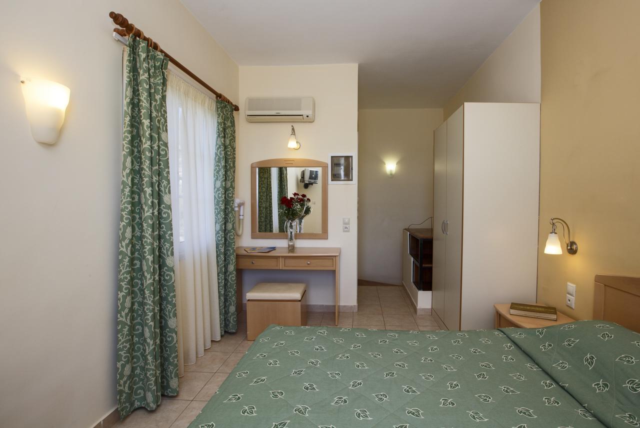 Alonia Studios & Maisonettes Tolo Bagian luar foto
